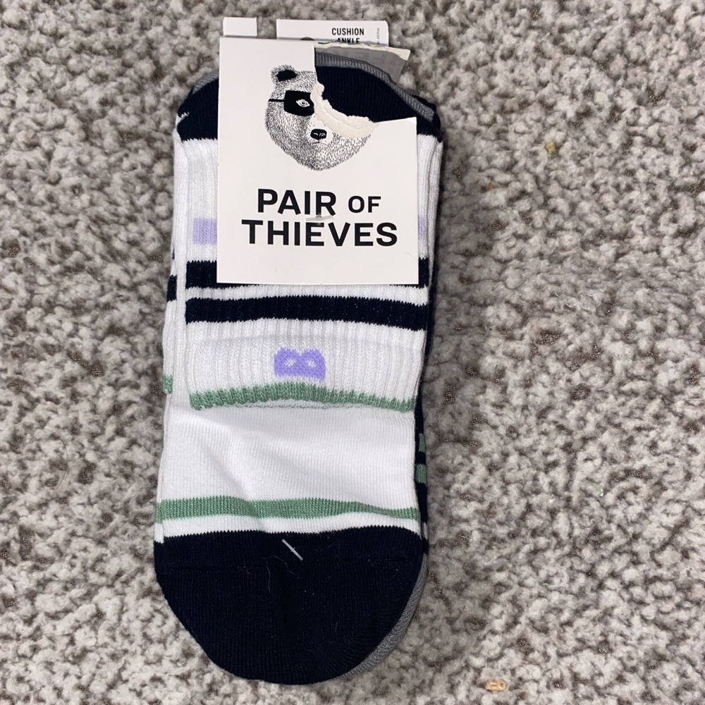 Pair of Thieves ankle cushion socks NEW